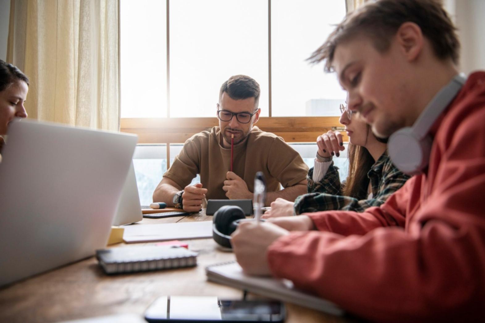 Environnement d'apprentissage collaboratif chez Skill Paravon